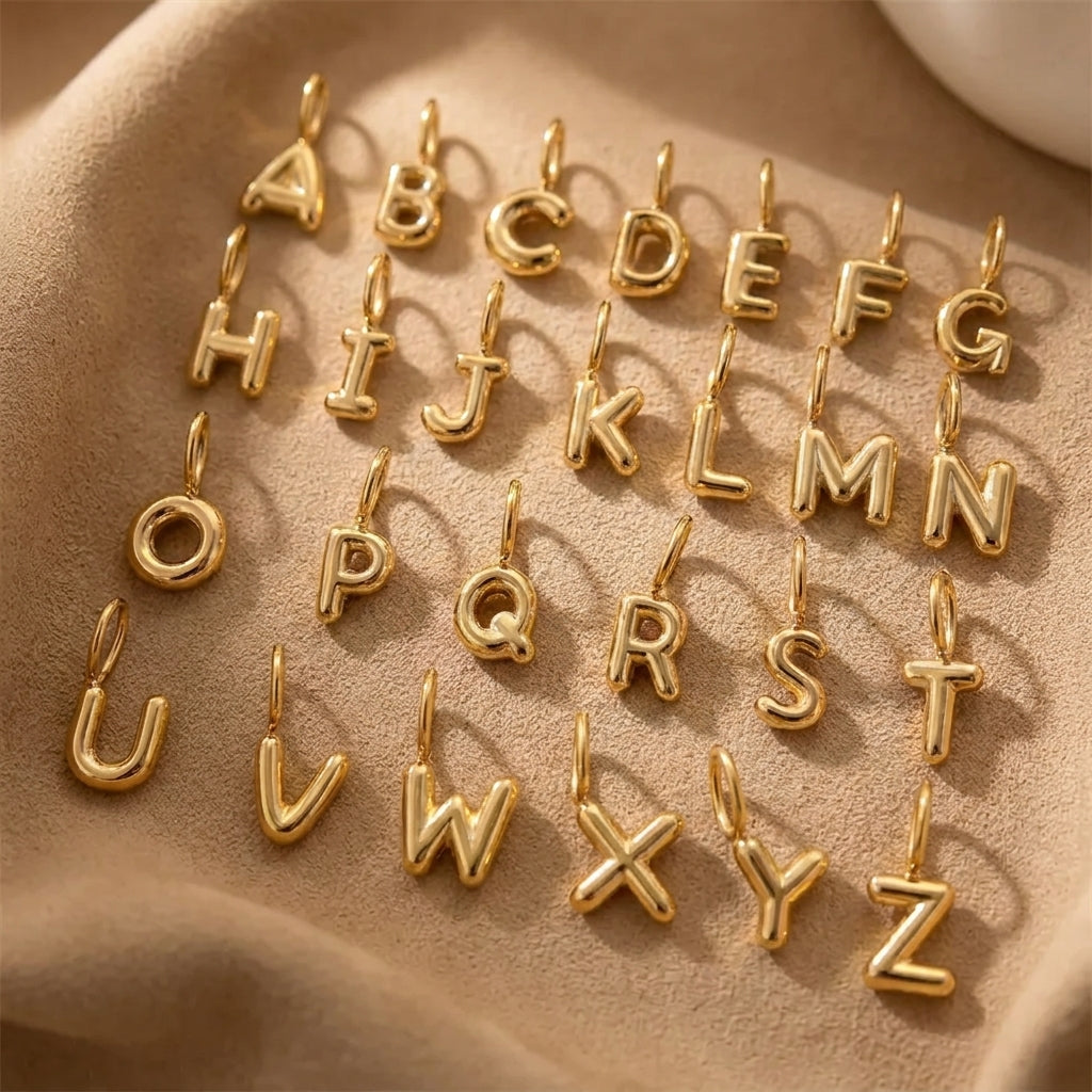 Bubbel letter charm